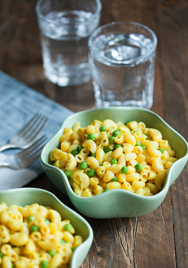 Vegan Mac n’ Cheese + Peas
