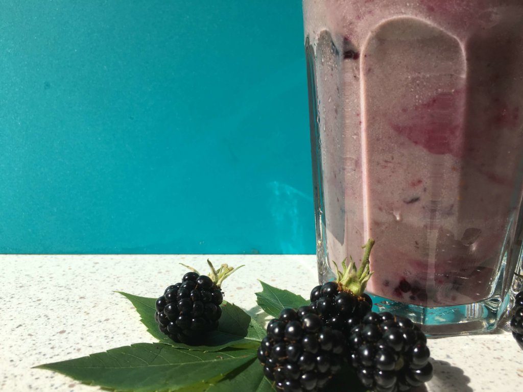 Vegan Healthy Blackberry Smoothie (Gluten-free)