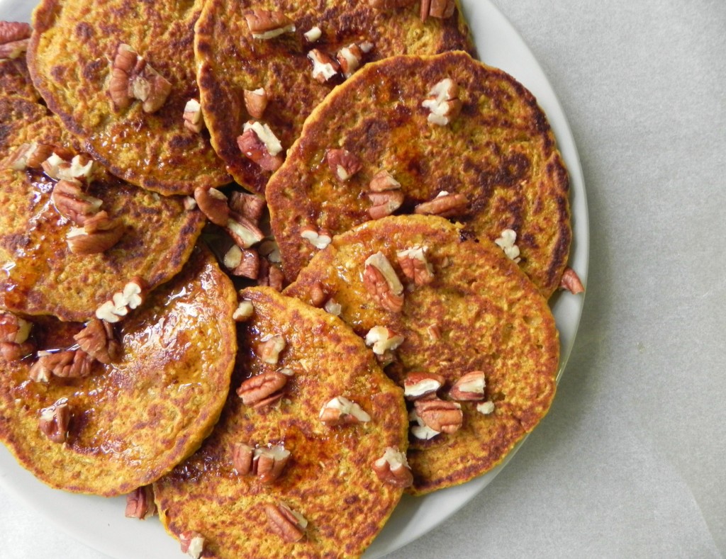 Vegan Pumpkin-Oat Blender Pancakes