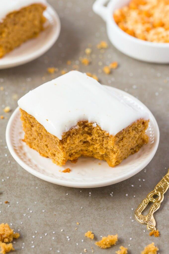 Vegan Healthy Flourless Pumpkin Breakfast Cake