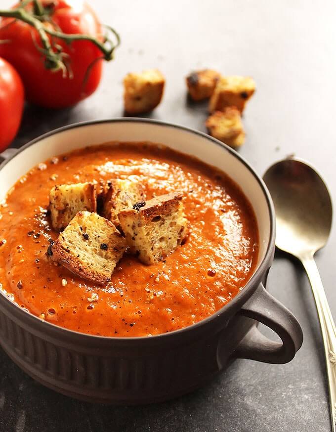 Vegan Roasted Tomato and Red Pepper Soup