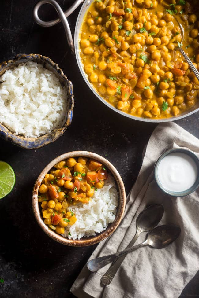 Vegan Chickpea Curry with Coconut Milk