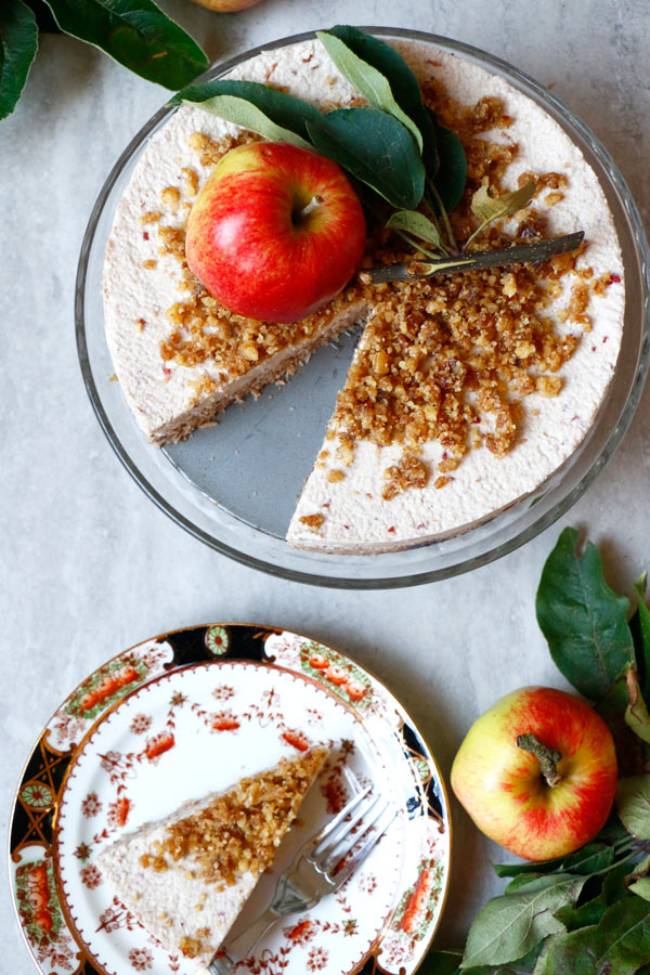 Raw Vegan Apple Cake (grain-free)