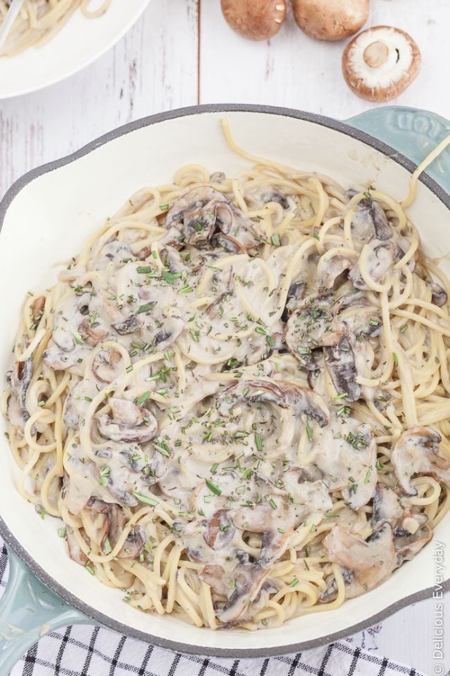 One Pot Creamy Mushroom Pasta