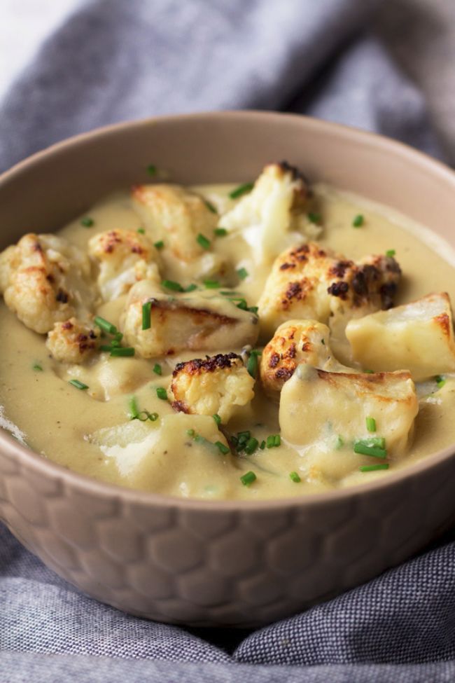 "Cheesy" Cauliflower Potato Soup