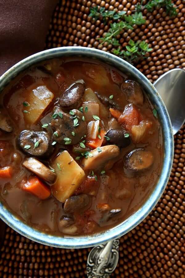 44 Easy Vegan Crockpot Recipes (Slow Cooker Soup & Stew) | The Green Loot