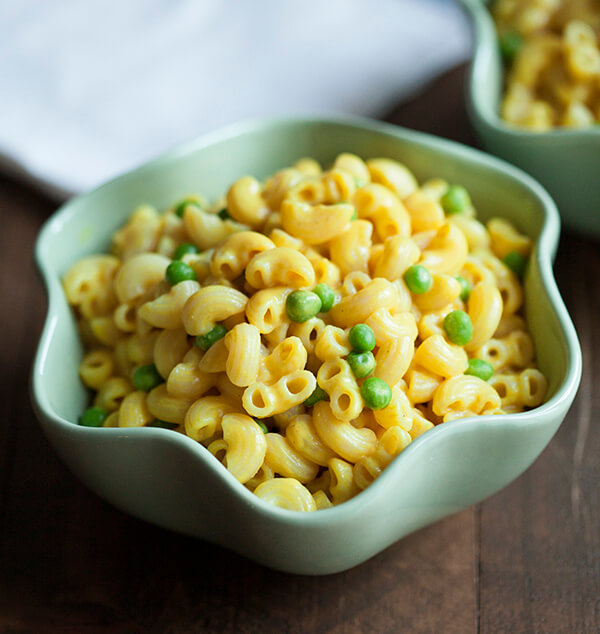 Vegan Mac n’ Cheese + Peas