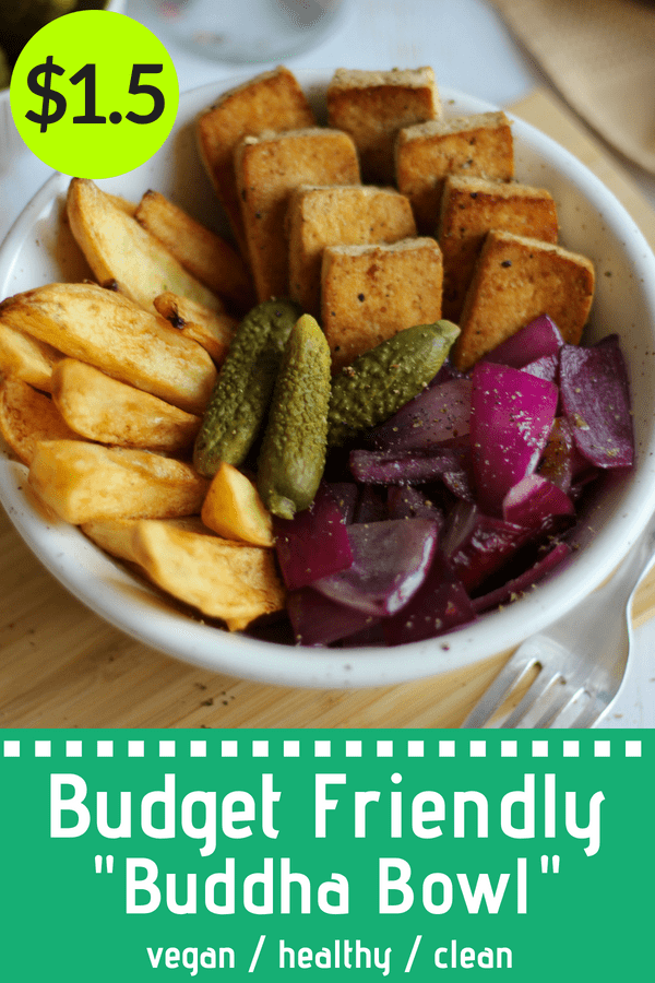 This Budget Friendly "Buddha Bowl" is a super cheap, but healthy and plant-based, vegan meal that's full of flavors! Forget boring rice and beans, potatoes and tofu are so much better. ;) | The Green Loot #vegan