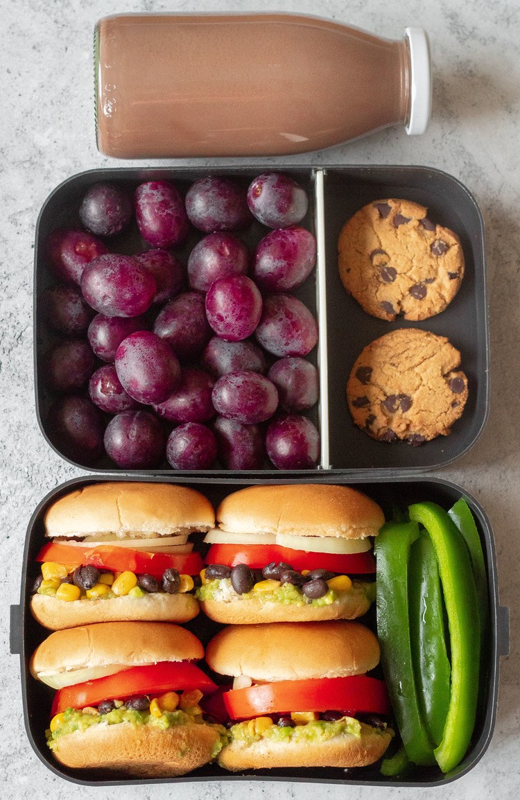 These Easy Vegan Lunch Box Ideas for Work will give you a ton of inspiration for meal prep! Not just for adults. | The Green Loot #vegan #veganrecipes #mealprep