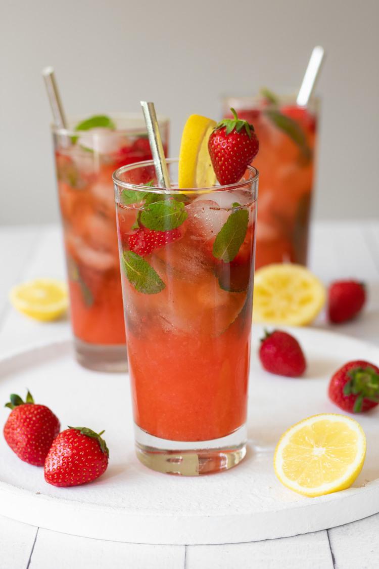 These fruity Summer lemonades are healthy and super refreshing! Perfect to cool down in the heat! Strawberry, Orange & Mint and Blackberry options. | The Green Loot #vegan #veganrecipes #Summer