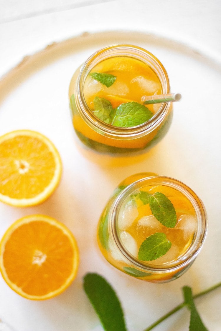 These fruity Summer lemonades are healthy and super refreshing! Perfect to cool down in the heat! Strawberry, Orange & Mint and Blackberry options. | The Green Loot #vegan #veganrecipes #Summer