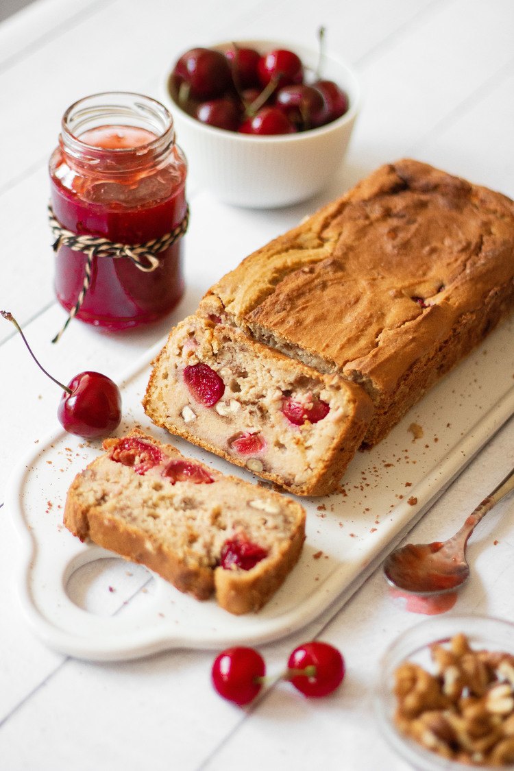 This Vegan Protein Bread with Cherries and Walnuts is the perfect gluten-free and healthy Summer breakfast. | The Green Loot #vegan #veganrecipes #Summer #glutenfree