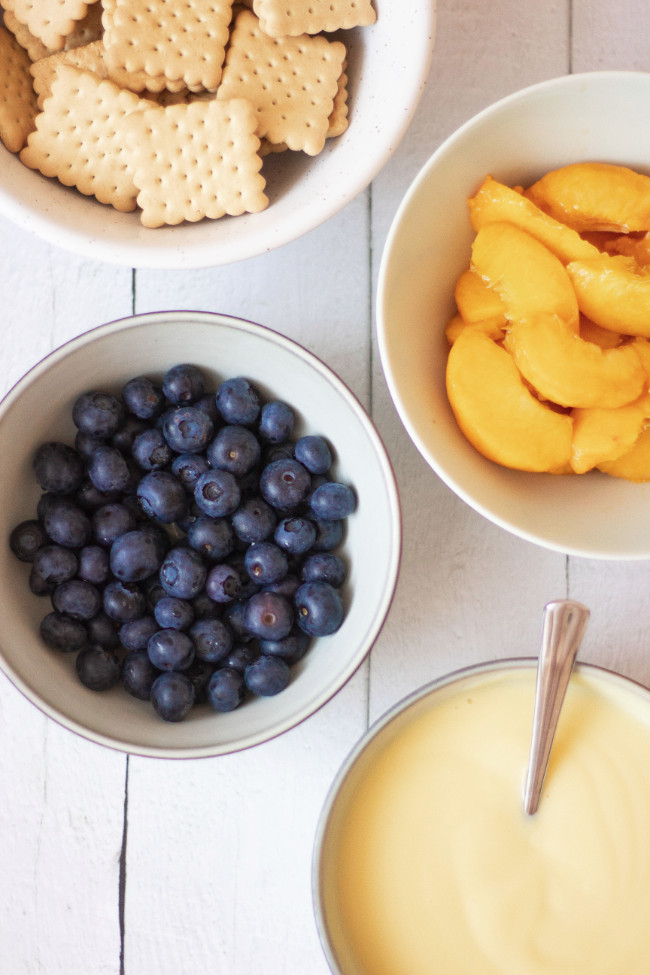 Vegan Vanilla Icebox Cake Recipe with Pudding, Blueberries and Peaches