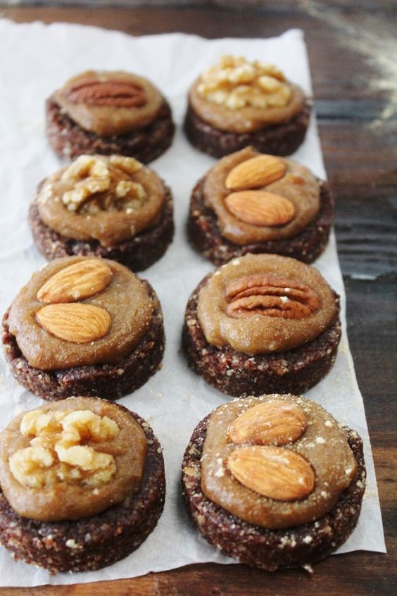 Raw Almond Cacao Cookies