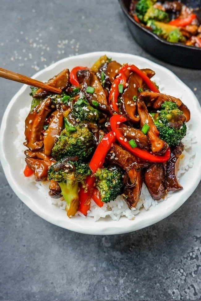 Vegan Chinese Beef and Broccoli
