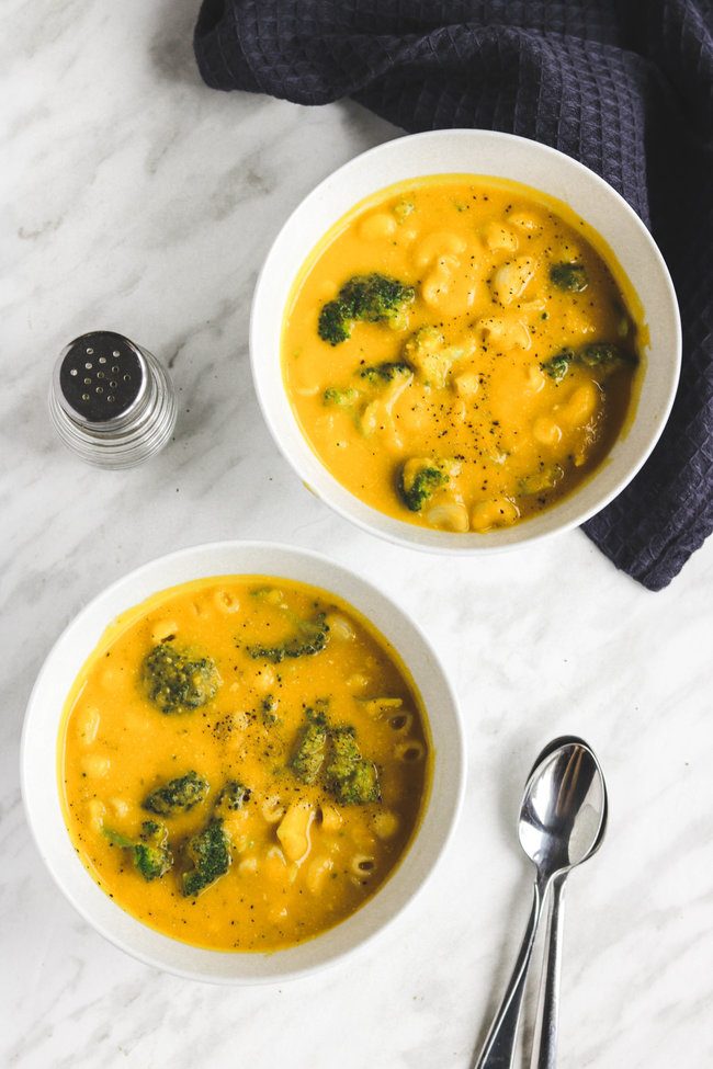 Broccoli Mac & Cheese Soup