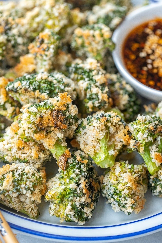 Crunchy Baked Broccoli with Spicy Soy Sauce