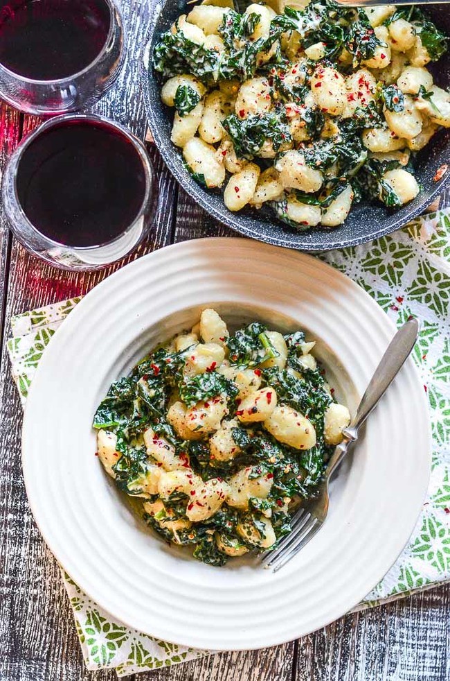 Vegan Gnocchi with Garlic and Kale