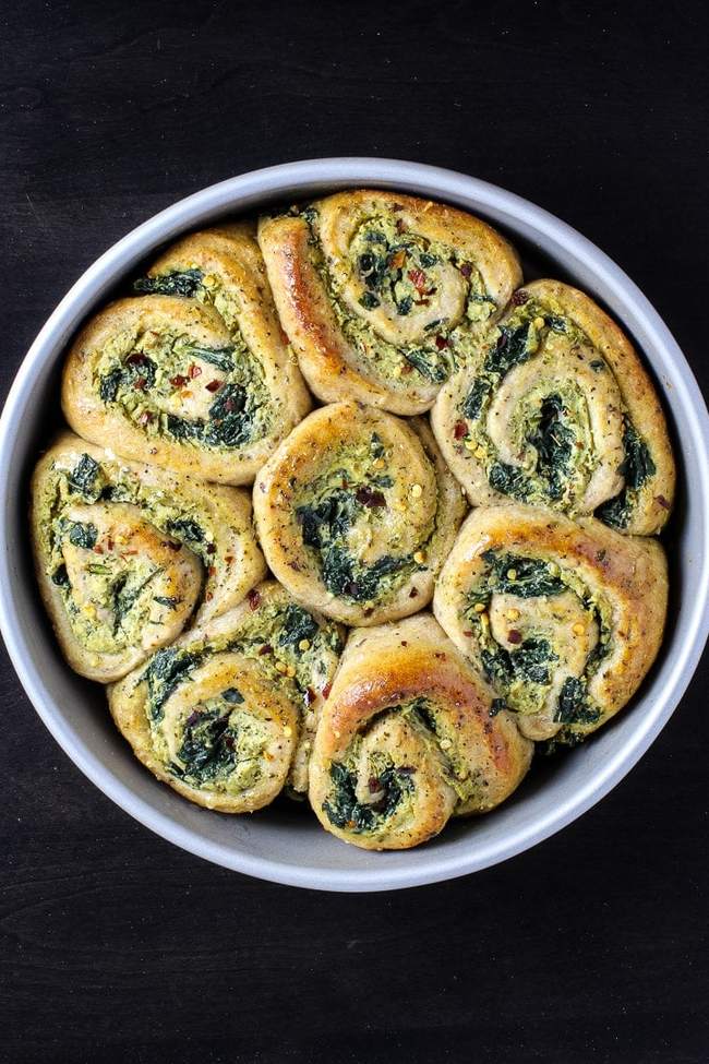Vegan Spinach and Cheese Pizza Rolls