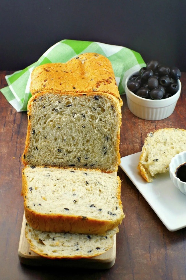 Onion and Olive Bread