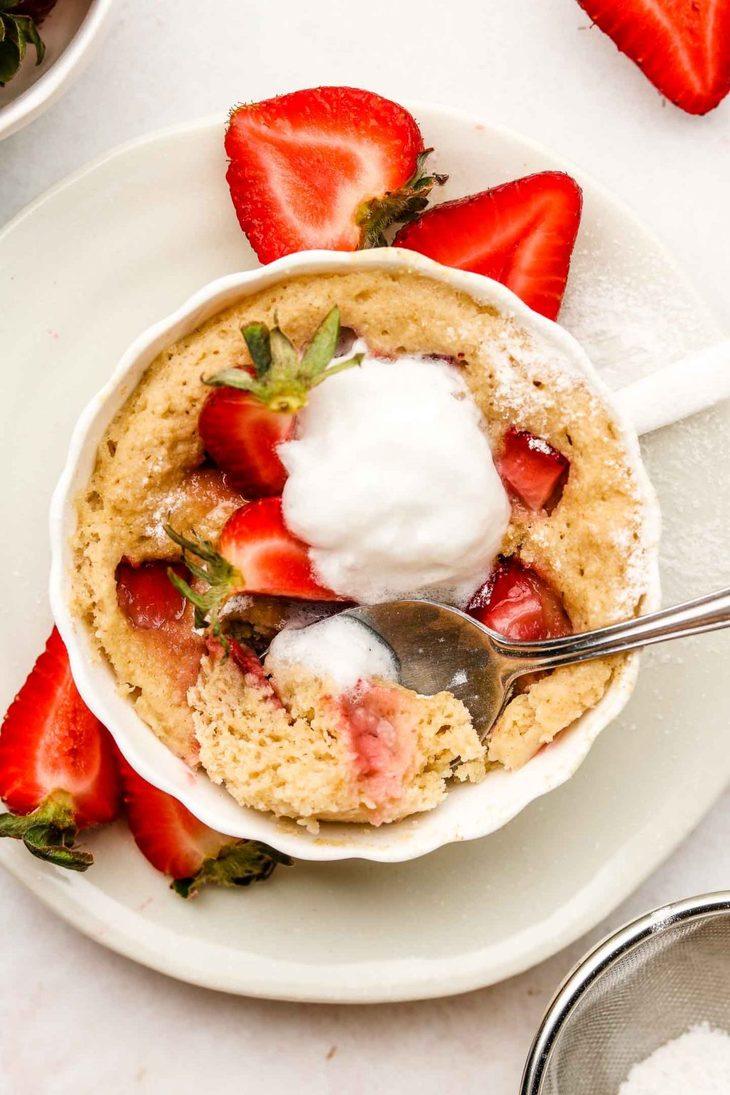 Strawberry Shortcake In a Mug