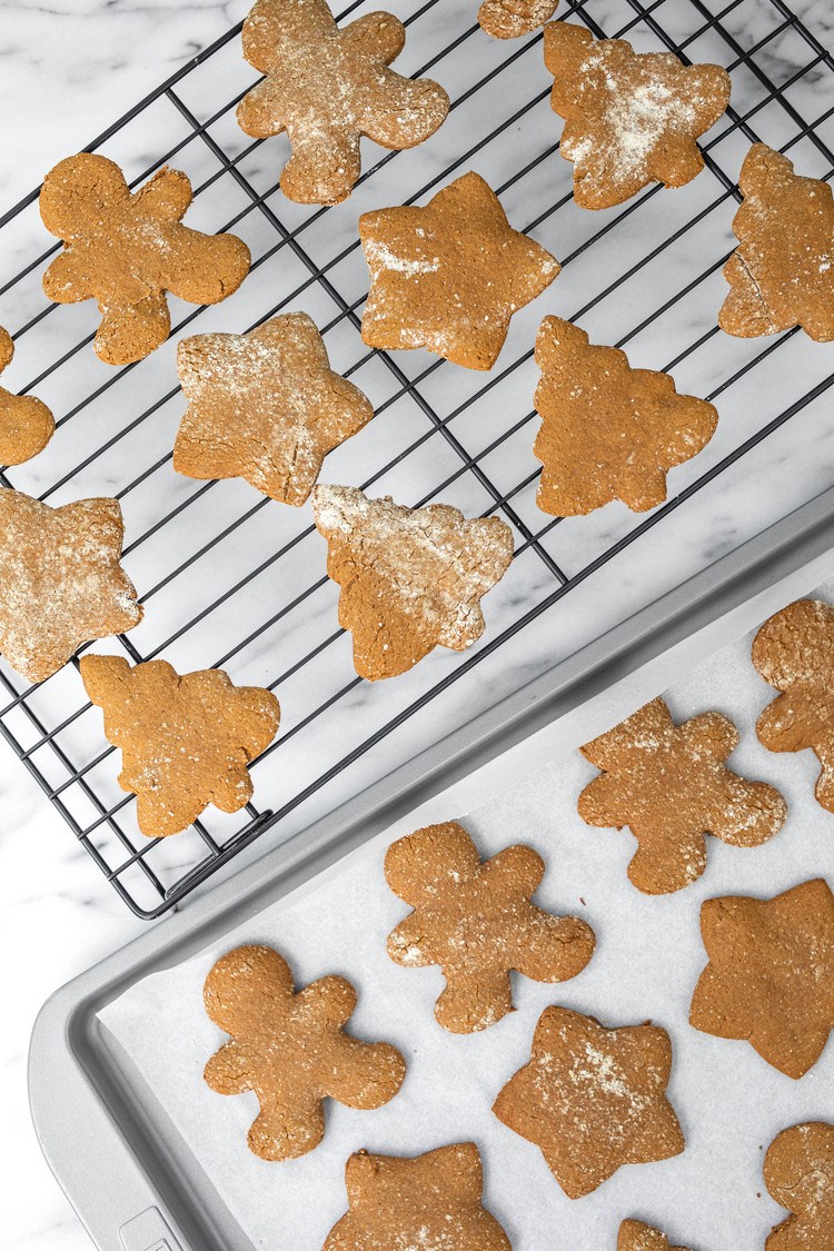 baked vegan gingerbread cutout cookies