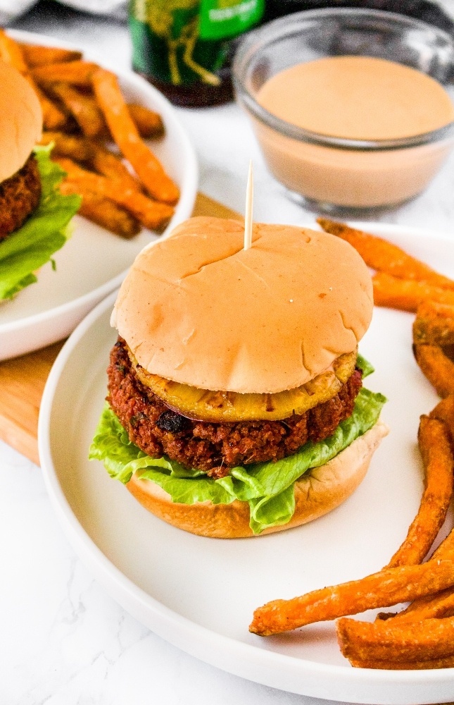 Teriyaki TVP Beet Burger