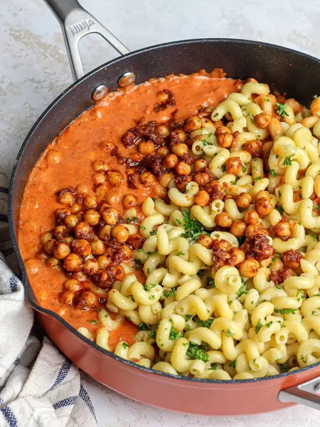 Chickpea Paprikash