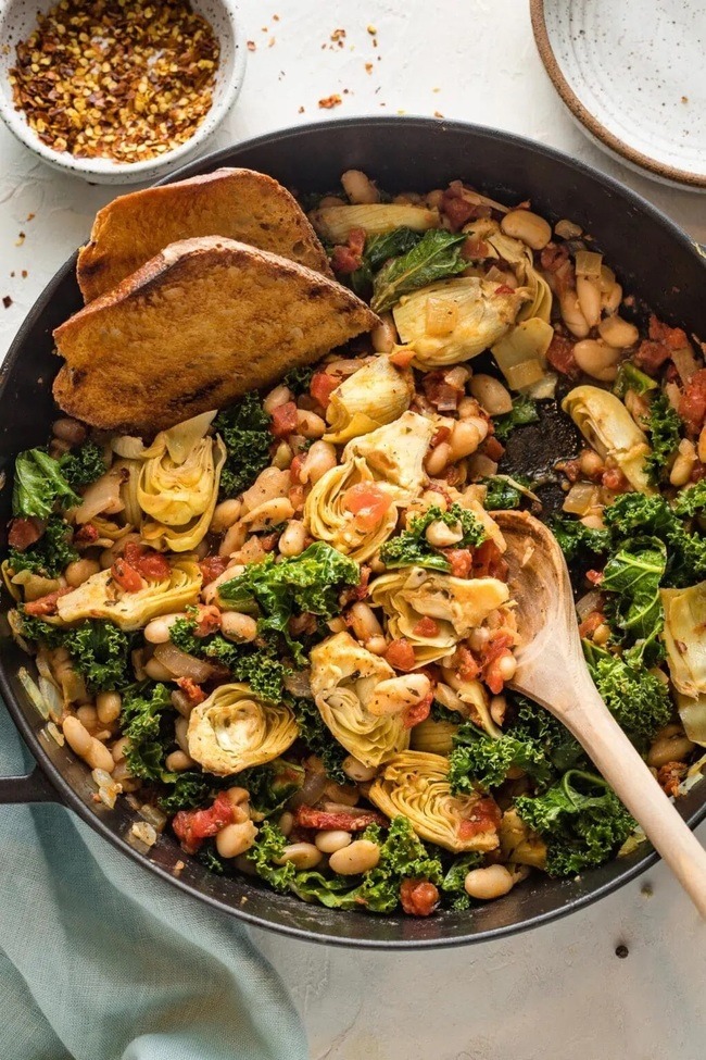 Tuscan White Bean Skillet