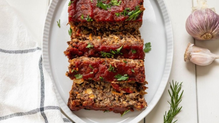 vegan meatloaf with chickpeas and lentils