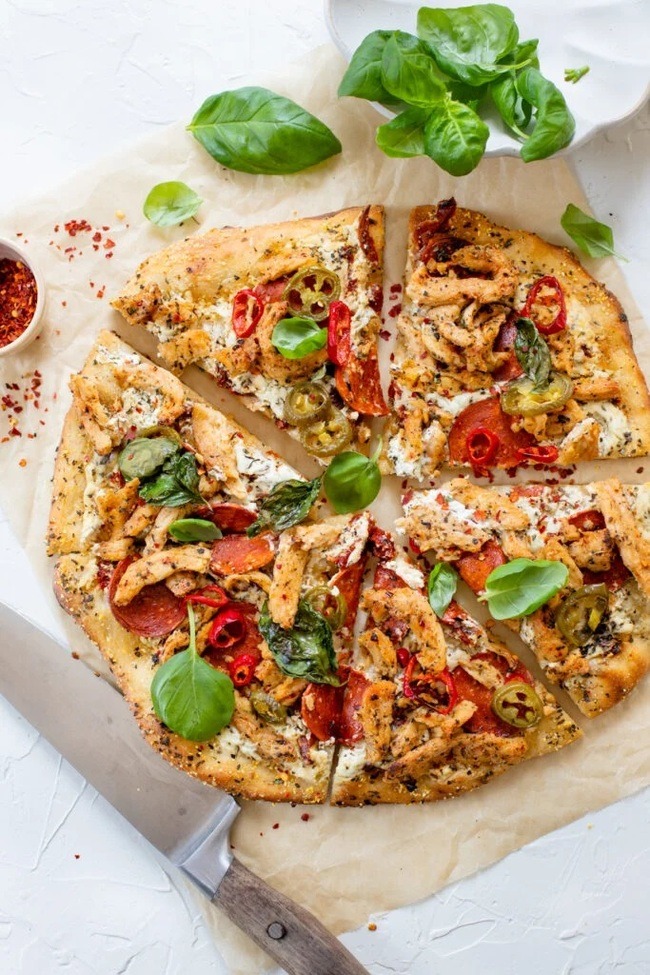 Vegan Spicy 'Chicken' Pizza