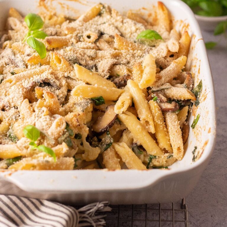 vegan cauliflower mushroom pasta bake (casserole)